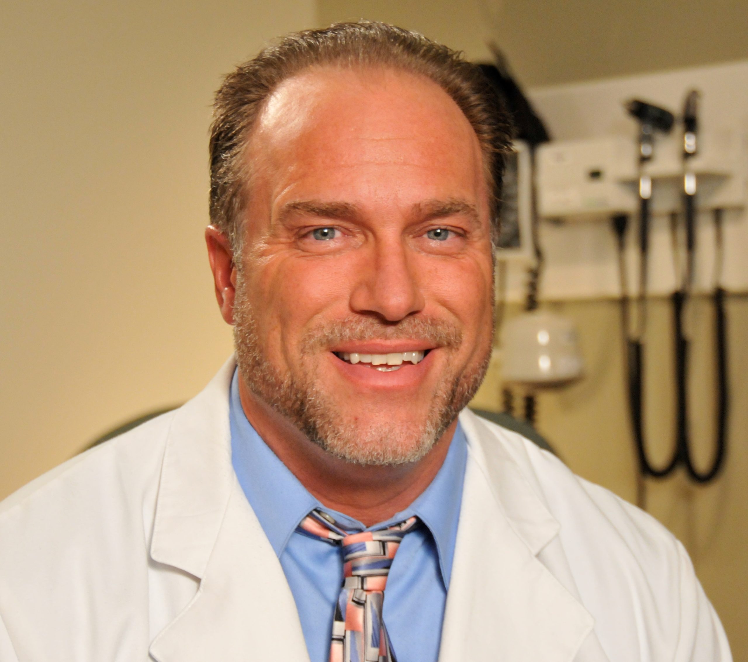 Dr. Blaine Nease headshot